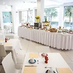 Hotel Oceanomare Punta Marina
